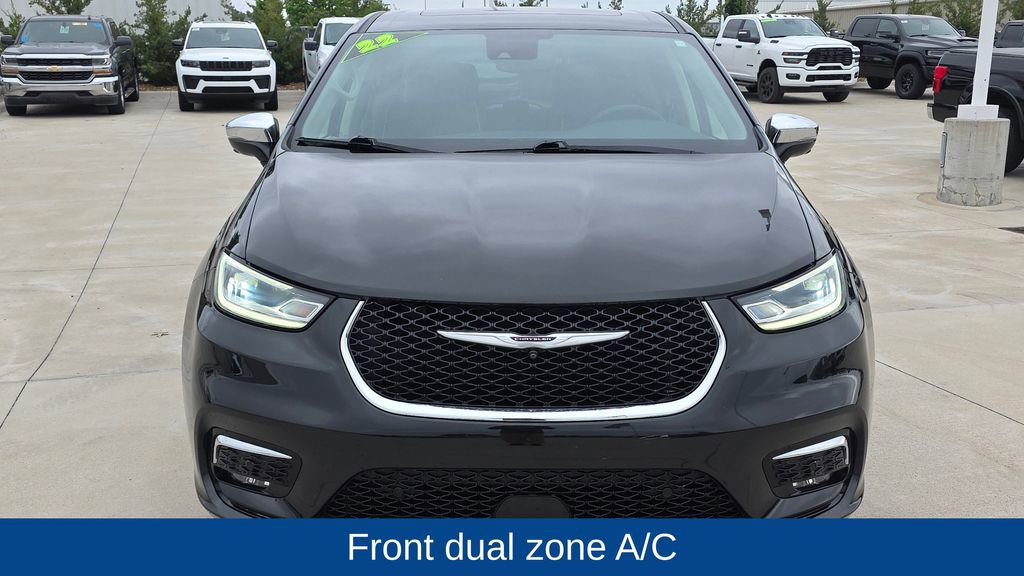 Certified 2022 Chrysler Pacifica Limited FWD image 9