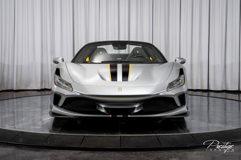 Used 2022 Ferrari F8 Tributo image 3