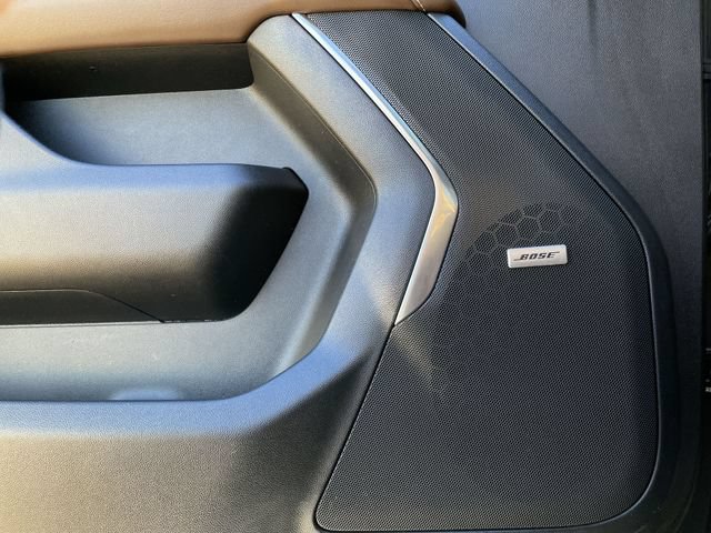 Used 2021 Chevrolet Suburban High Country w/ Premium Package RWD image 24