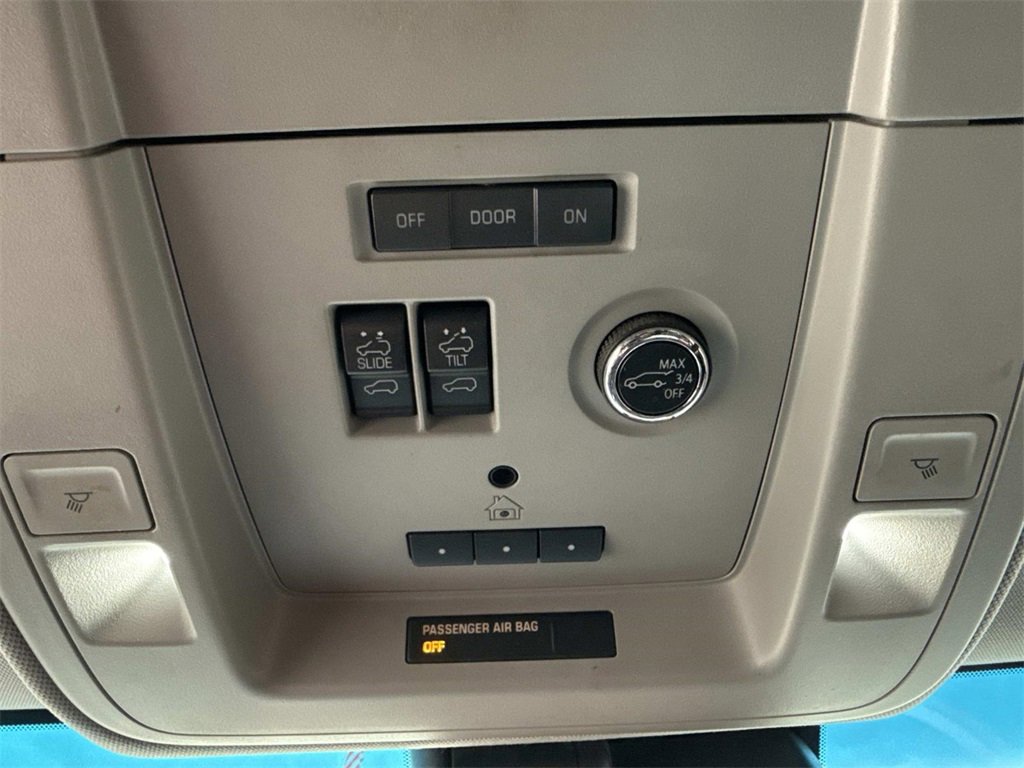 Used 2020 Chevrolet Suburban Premier image 18