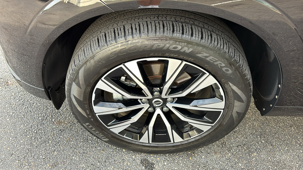 Certified 2024 Volvo XC60 B5 Core w/ Climate Package AWD/4WD image 32