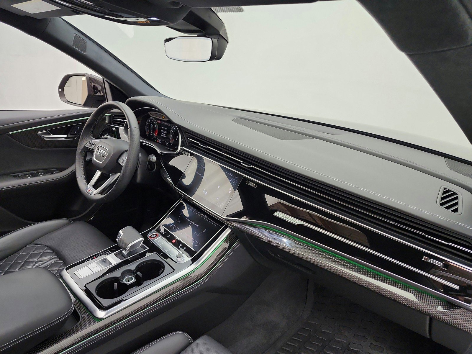 Used 2023 Audi SQ8 Premium Plus w/ SQ8 Luxury Package AWD/4WD image 19