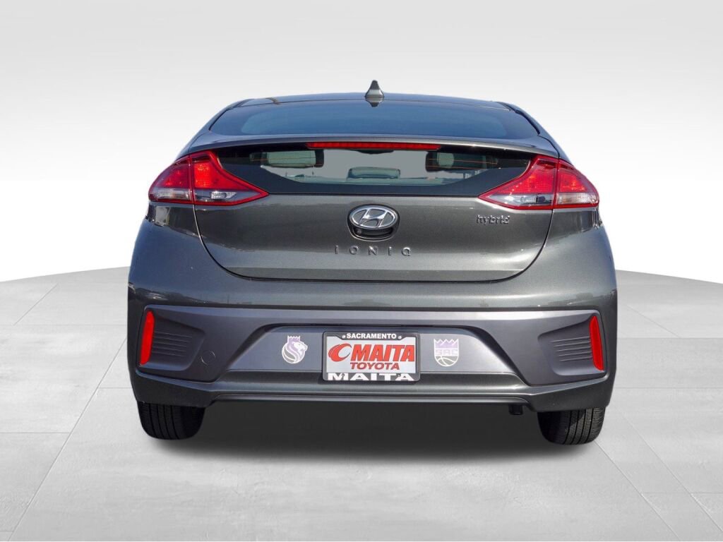 Used 2022 Hyundai Ioniq SE image 4