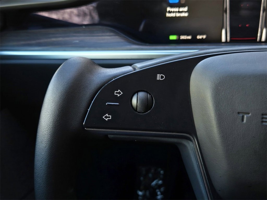 Used 2022 Tesla Model S image 25