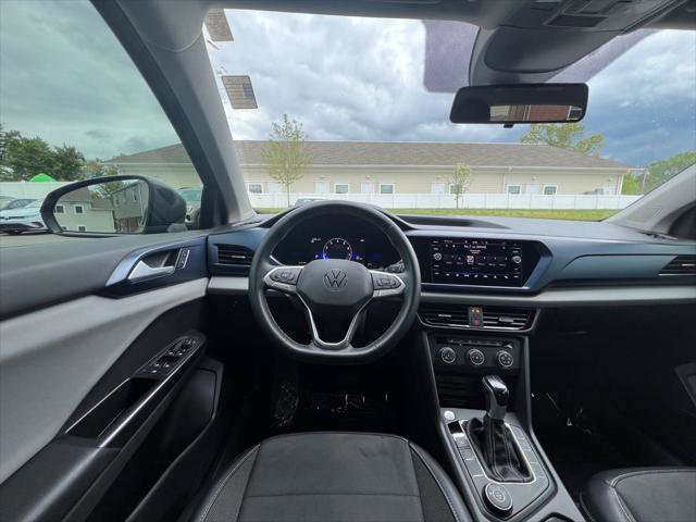 Certified 2022 Volkswagen Taos SE w/ IQ.Drive SE Package AWD/4WD image 18