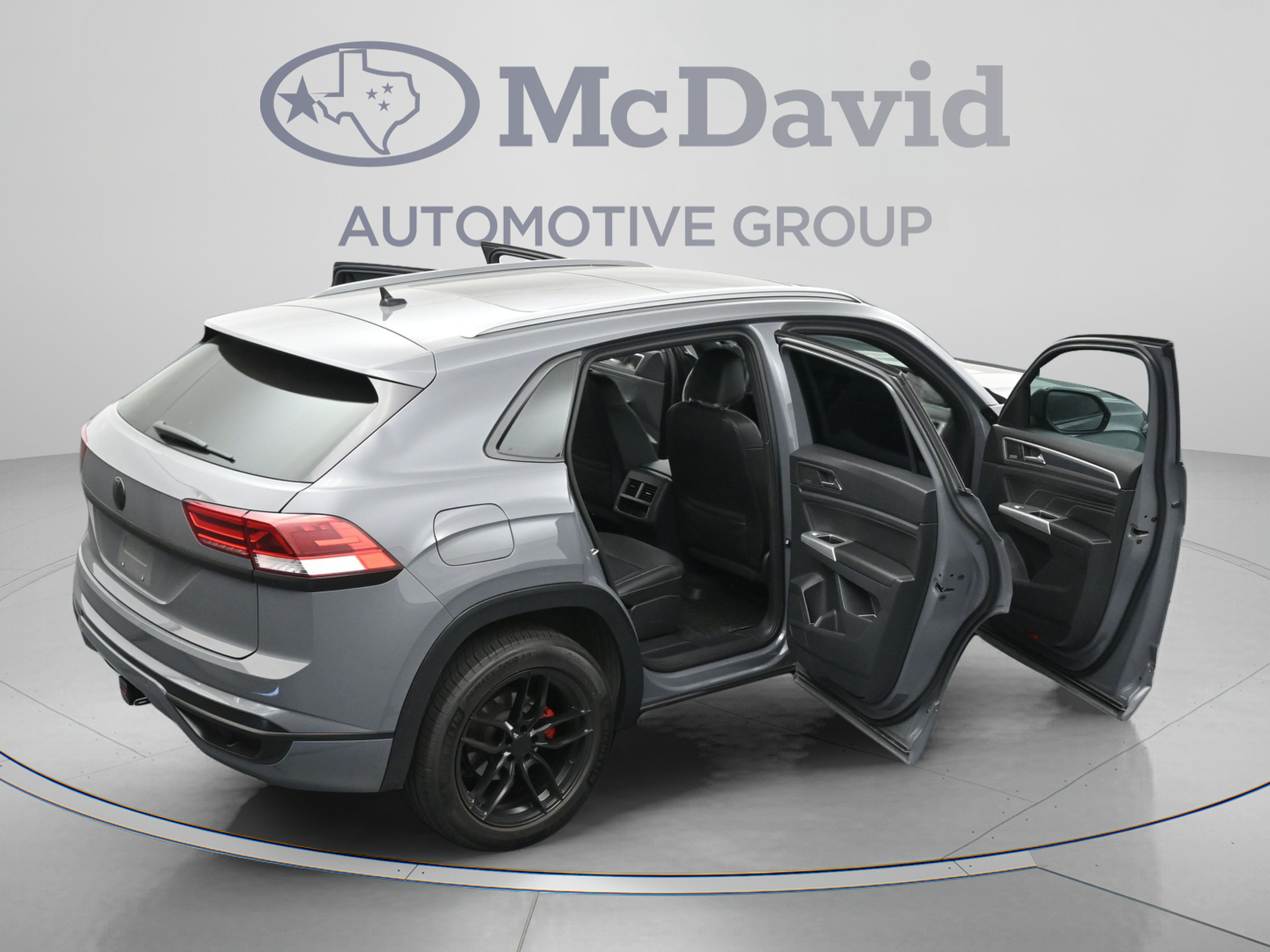 Used 2020 Volkswagen Atlas Cross Sport SEL R-Line FWD image 46