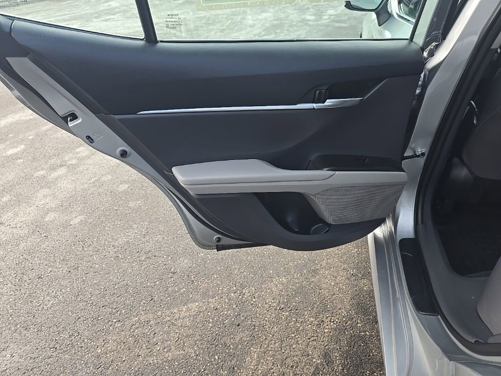 Used 2023 Toyota Camry LE image 25