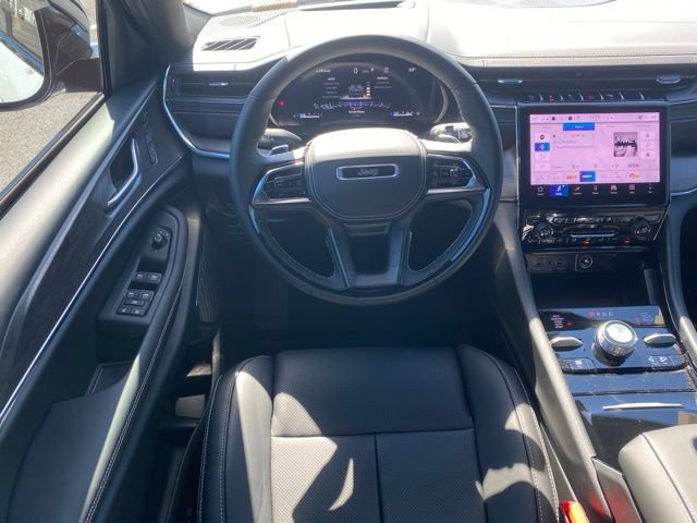 New 2025 Jeep Grand Cherokee Overland w/ Adv Protech Group III AWD/4WD image 39