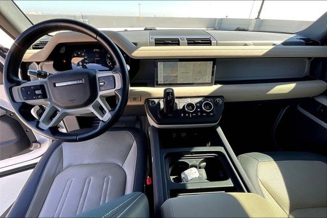 Used 2022 Land Rover Defender 90 X-Dynamic S image 19