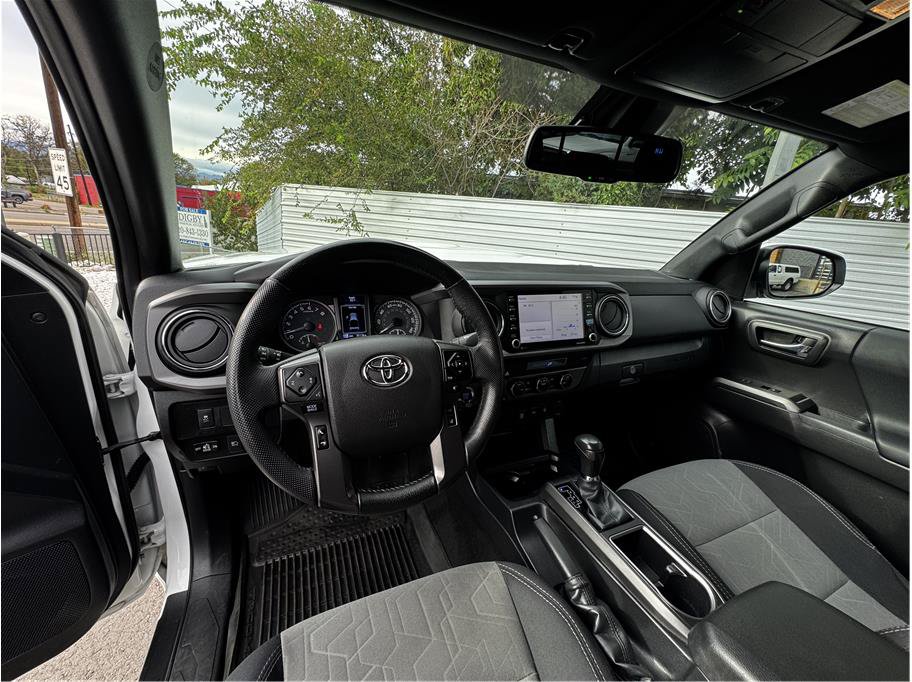 Used 2023 Toyota Tacoma TRD Sport AWD/4WD image 2