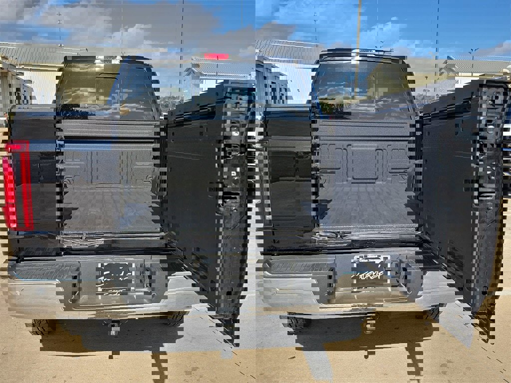 New 2025 Ford F150 Lariat w/ Equipment Group 501A Mid image 12