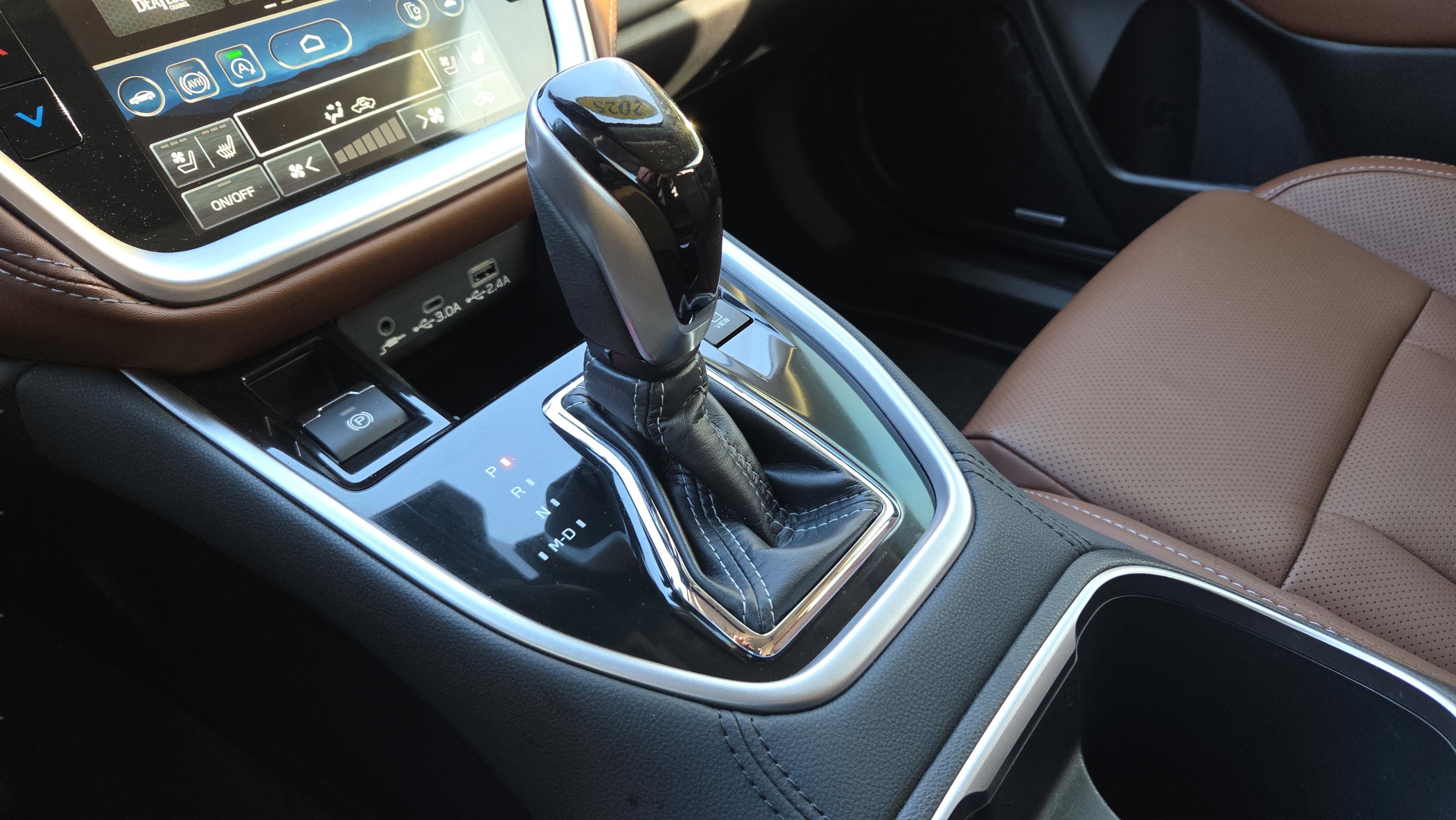 Used 2025 Subaru Outback Touring XT w/ Popular Package #2 image 29