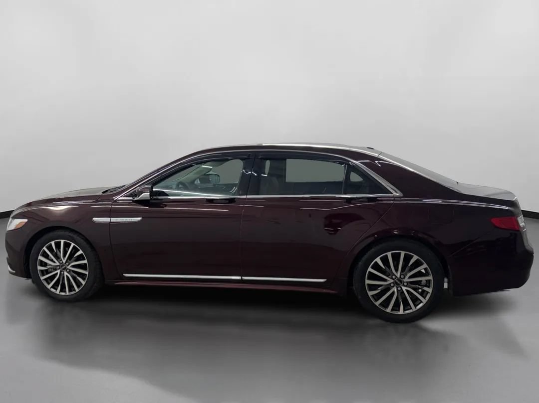 Used 2017 Lincoln Continental Select FWD image 5