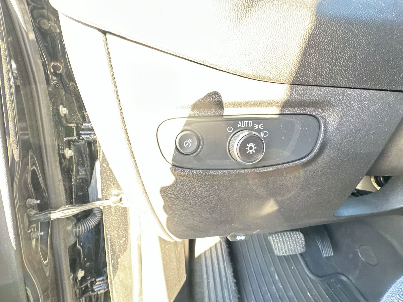 Used 2024 Chevrolet Equinox LS w/ LS Convenience Package AWD/4WD image 17