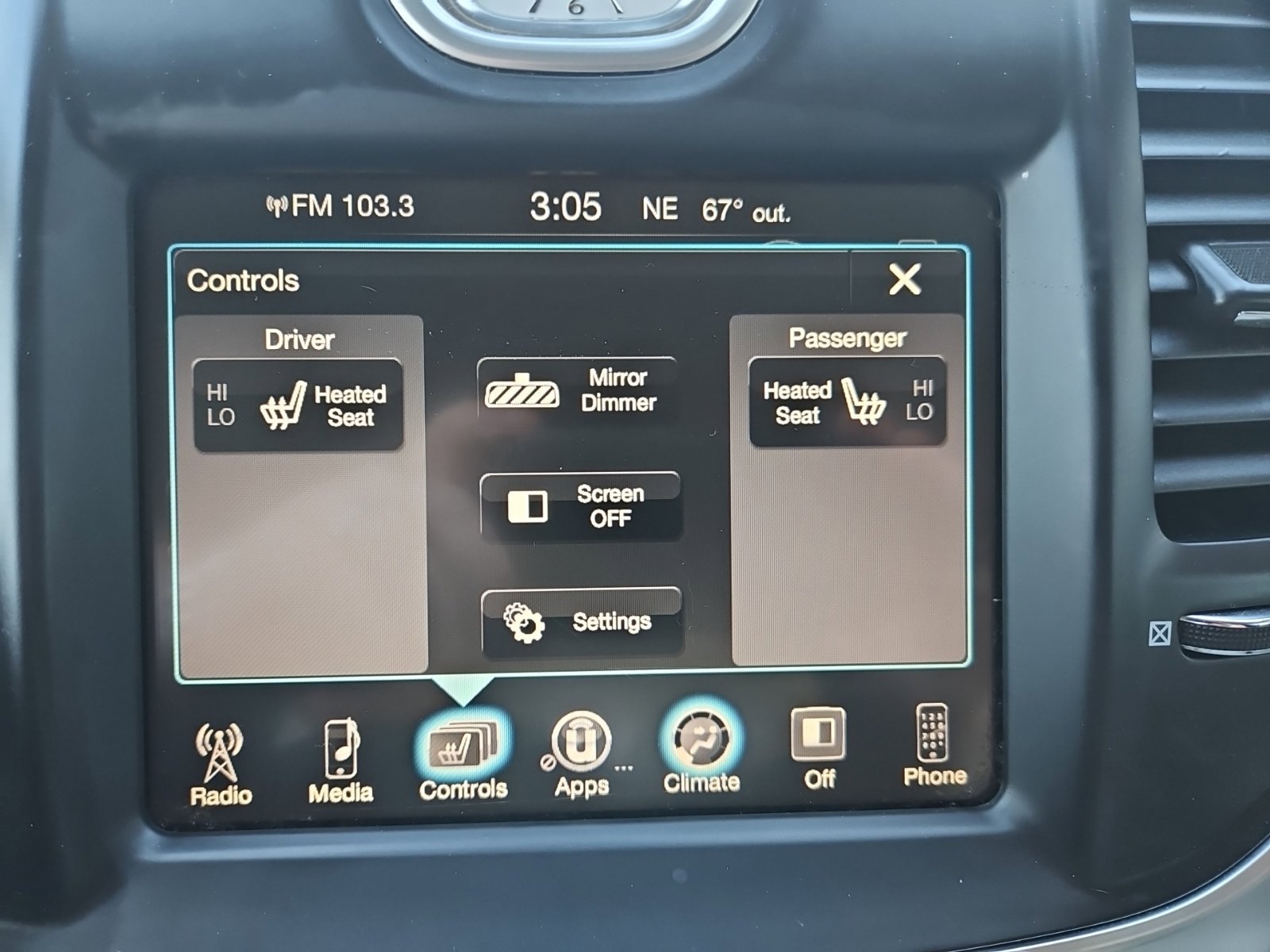 Used 2016 Chrysler 300 Limited RWD image 25