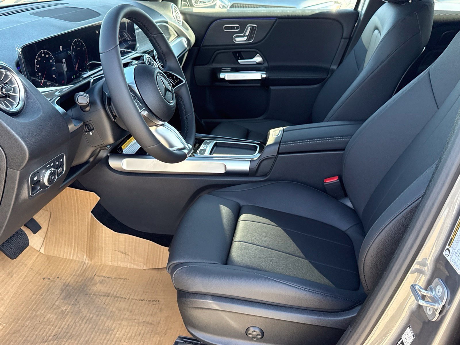New 2026 Mercedes-Benz GLB 250 4MATIC image 17