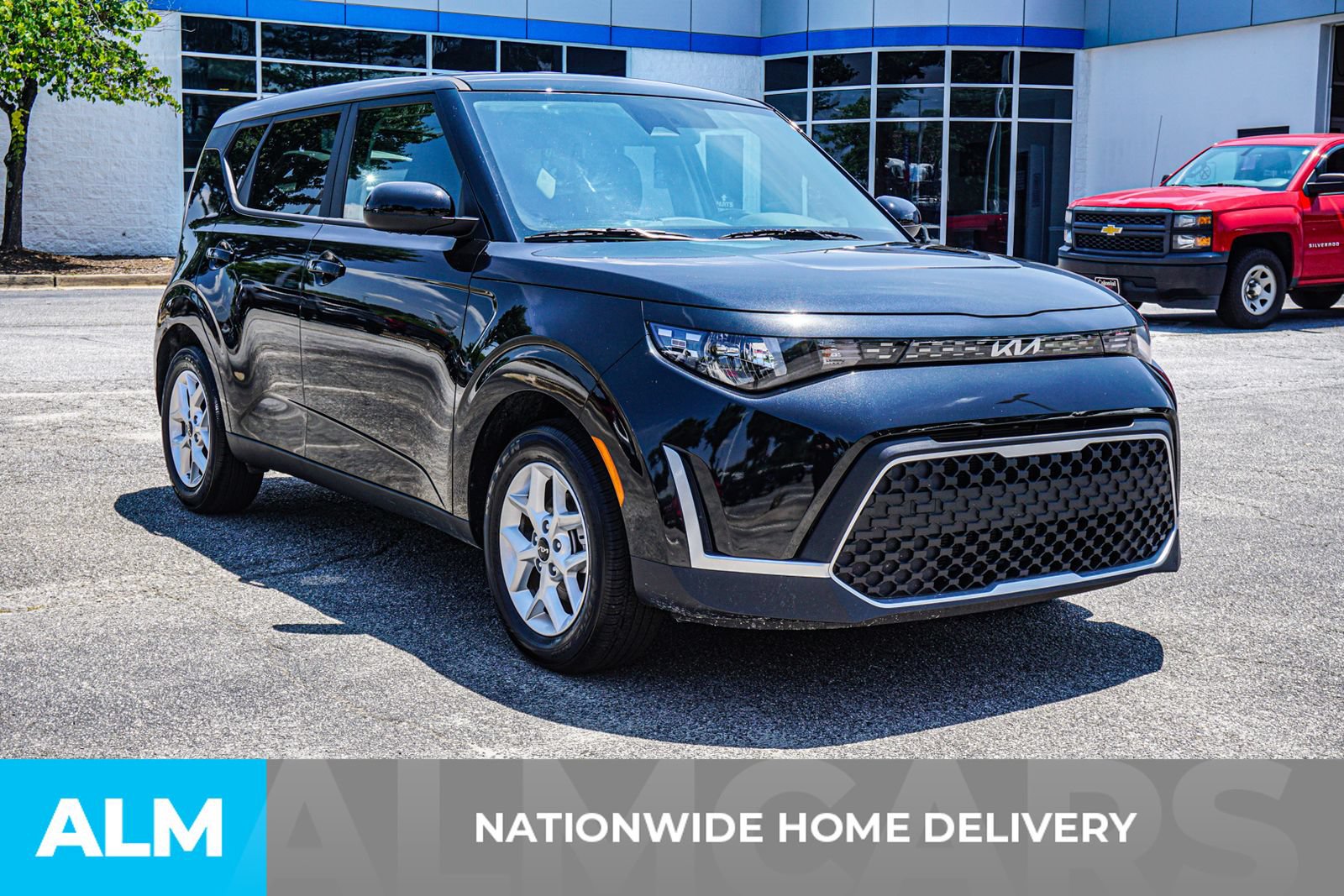 Used 2025 Kia Soul LX w/ LX Technology Package FWD image 5