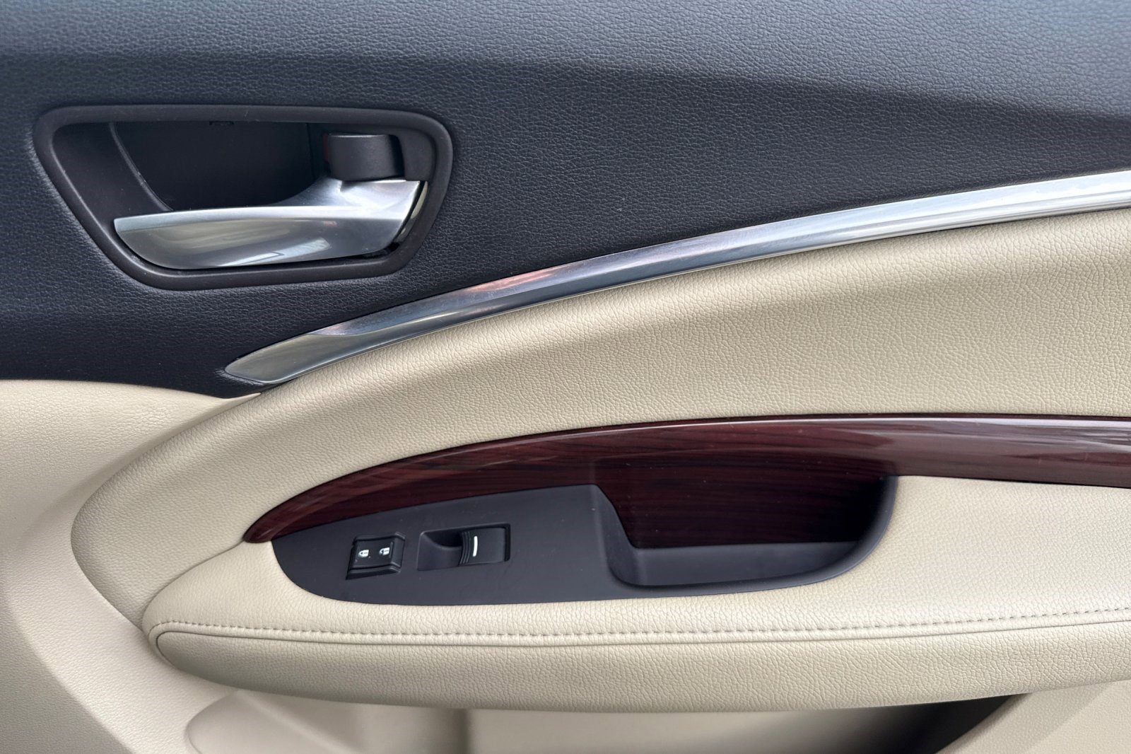 Used 2016 Acura MDX SH-AWD w/ Technology Package image 21