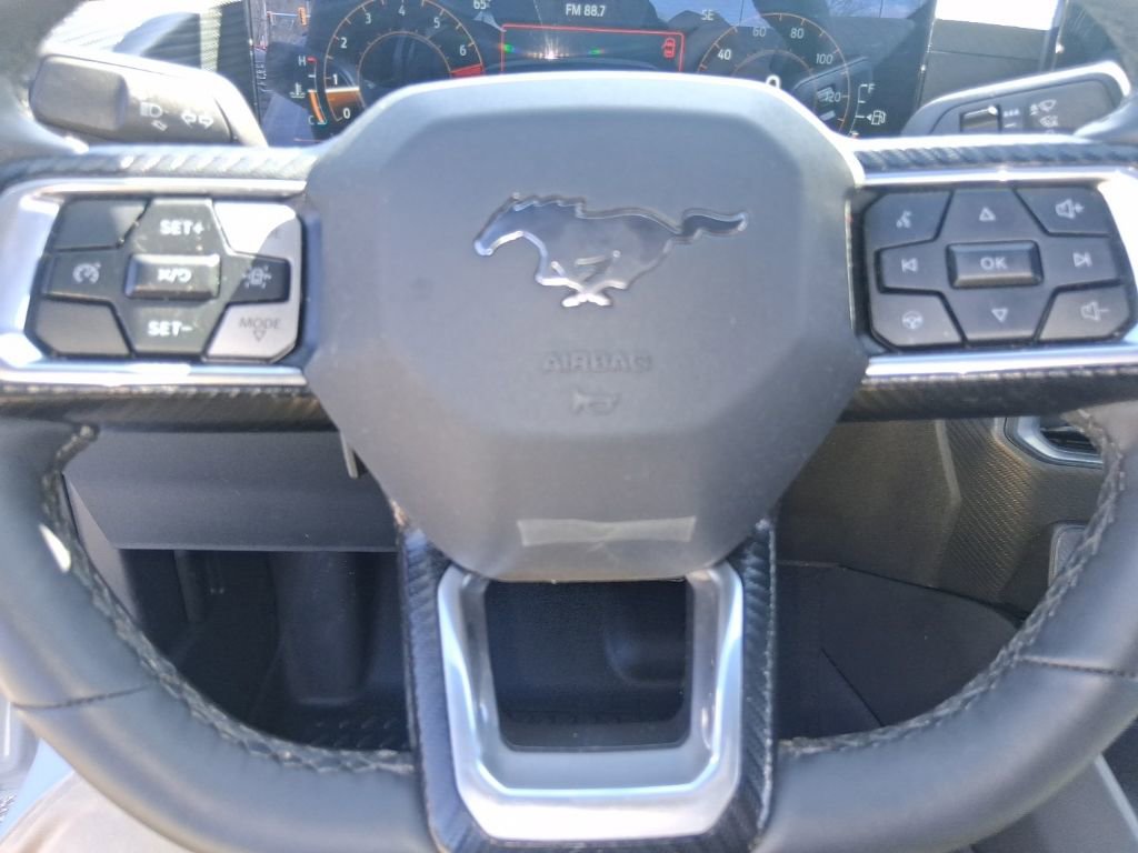Used 2025 Ford Mustang EcoBoost image 11