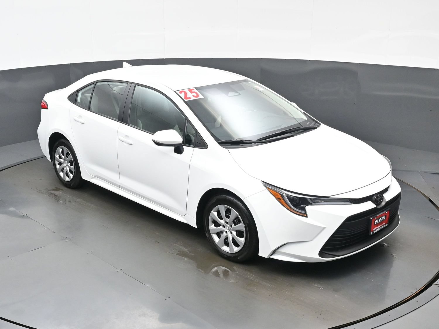 Used 2025 Toyota Corolla LE FWD image 32