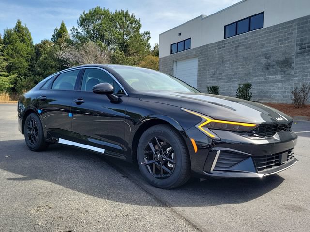 New 2026 Kia K5 LXS FWD image 3