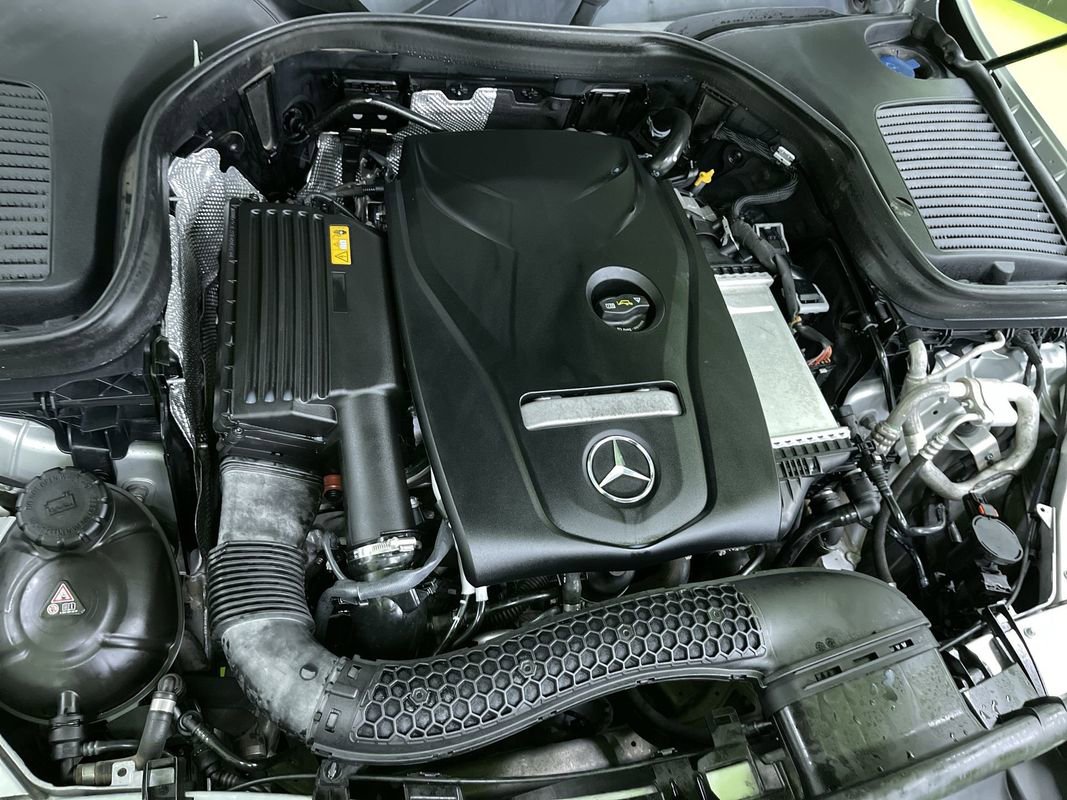 Used 2019 Mercedes-Benz GLC 300 4MATIC w/ Premium Package image 29