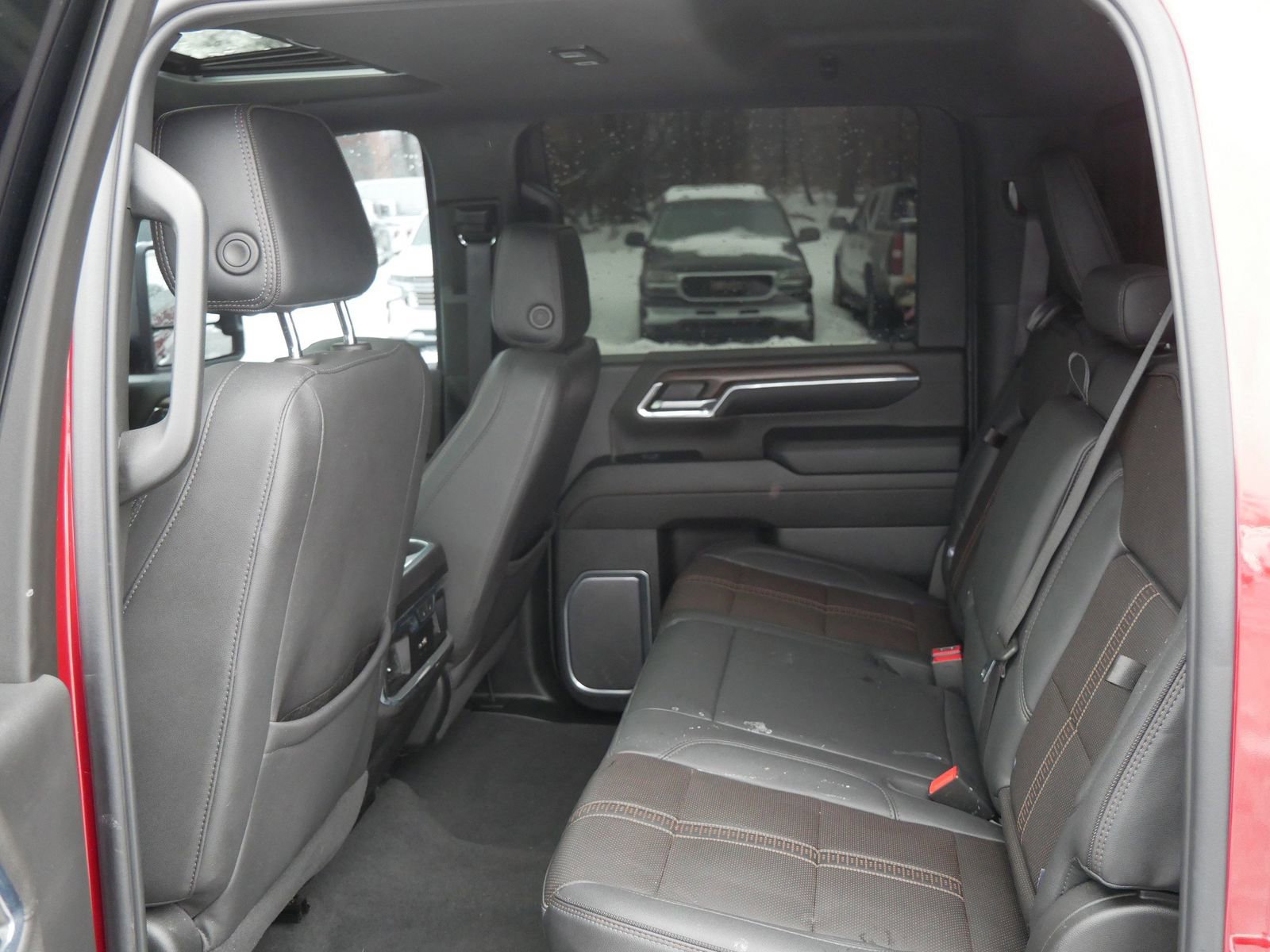 Used 2024 Chevrolet Silverado 2500 High Country w/ Technology Package image 12