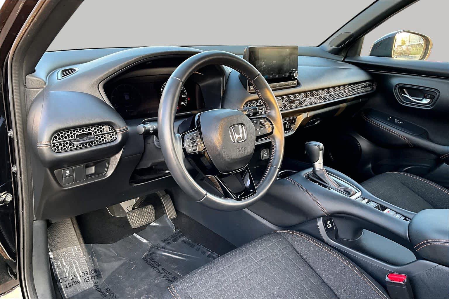 Used 2023 Honda HR-V Sport image 18