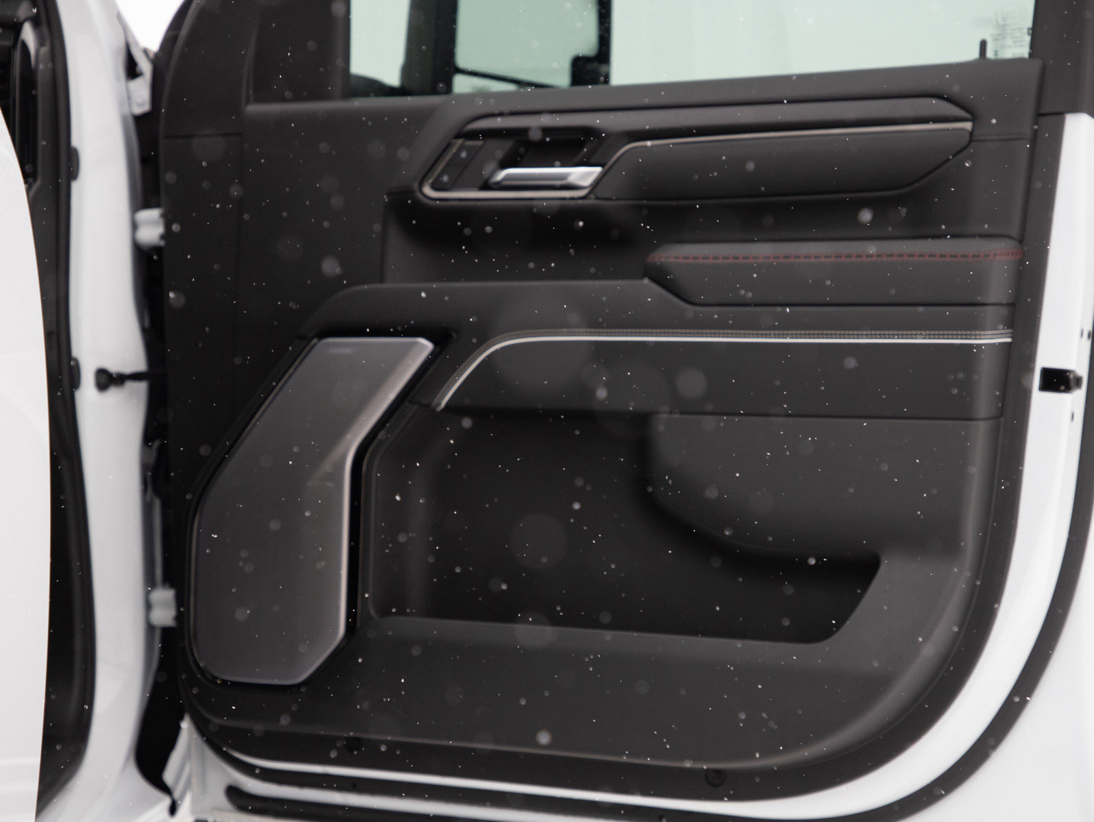 Used 2025 GMC Sierra 2500 AT4X image 12