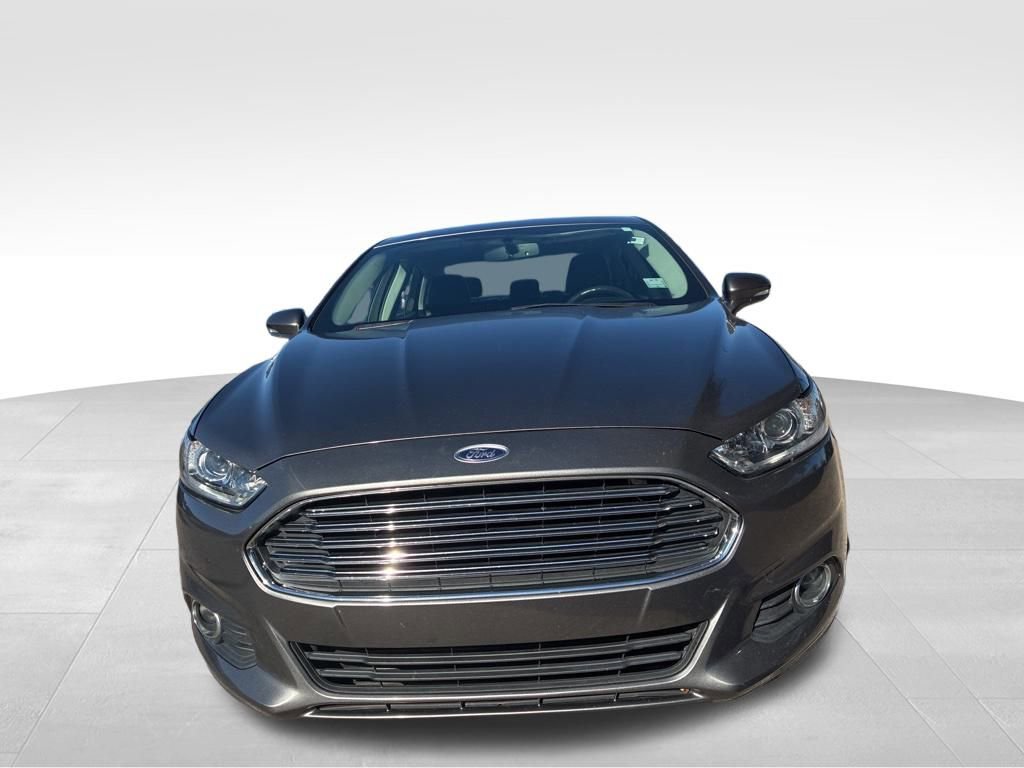 Used 2014 Ford Fusion SE w/ Equipment Group 202A image 9