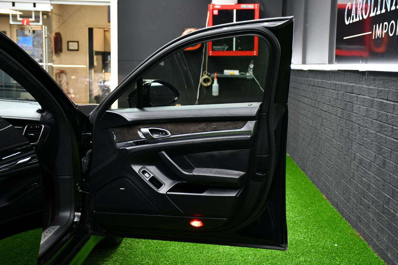 Used 2013 Porsche Panamera GTS image 39