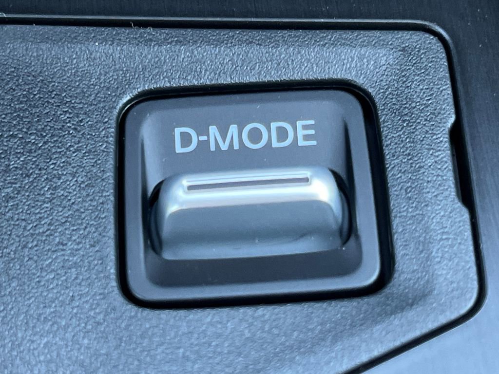 New 2026 Nissan Kicks SR w/ Cold Weather Package image 31