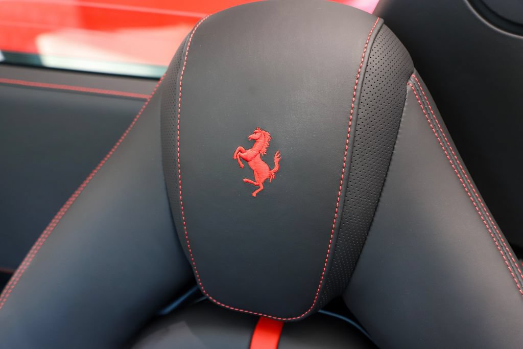 Certified 2022 Ferrari F8 Tributo RWD image 32