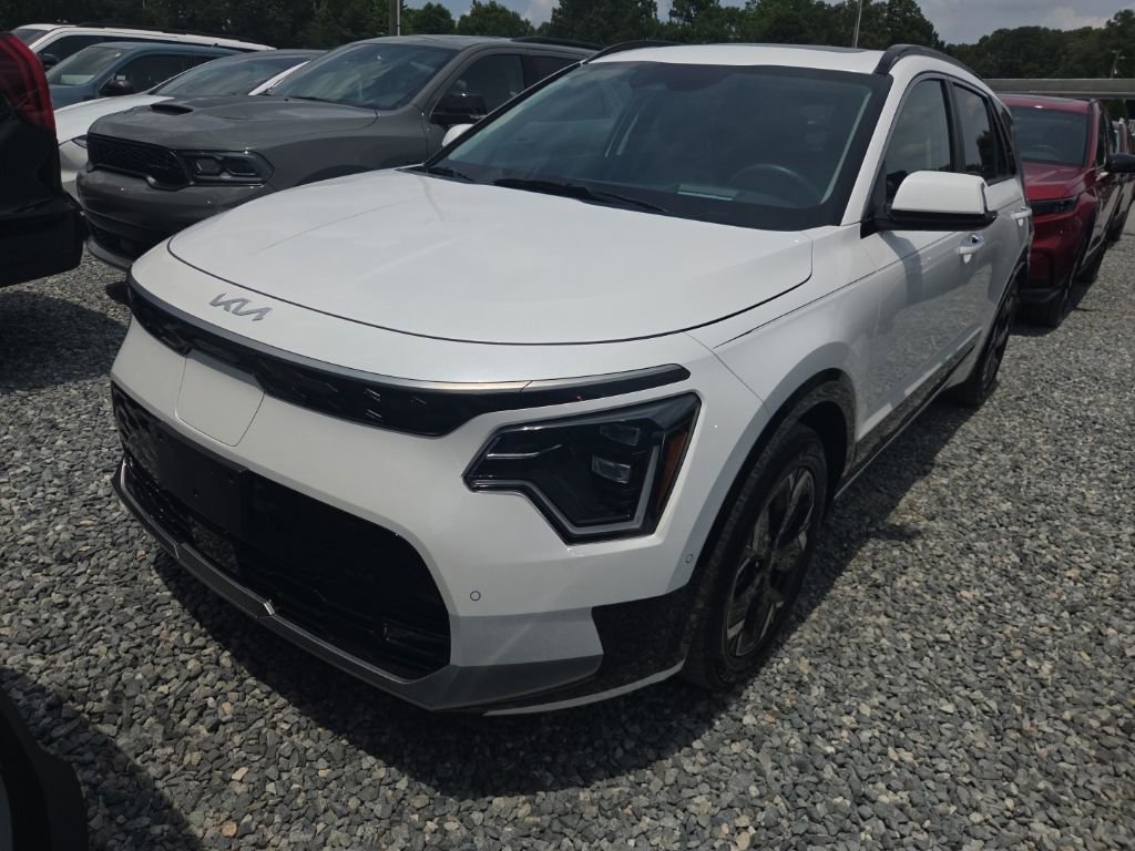 Used 2023 Kia Niro Wave w/ Wave Preserve Package FWD image 1