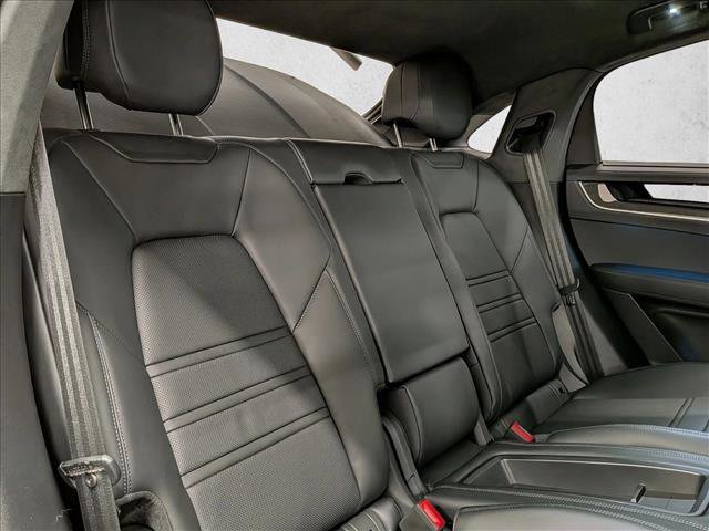 Used 2024 Porsche Cayenne Turbo image 23
