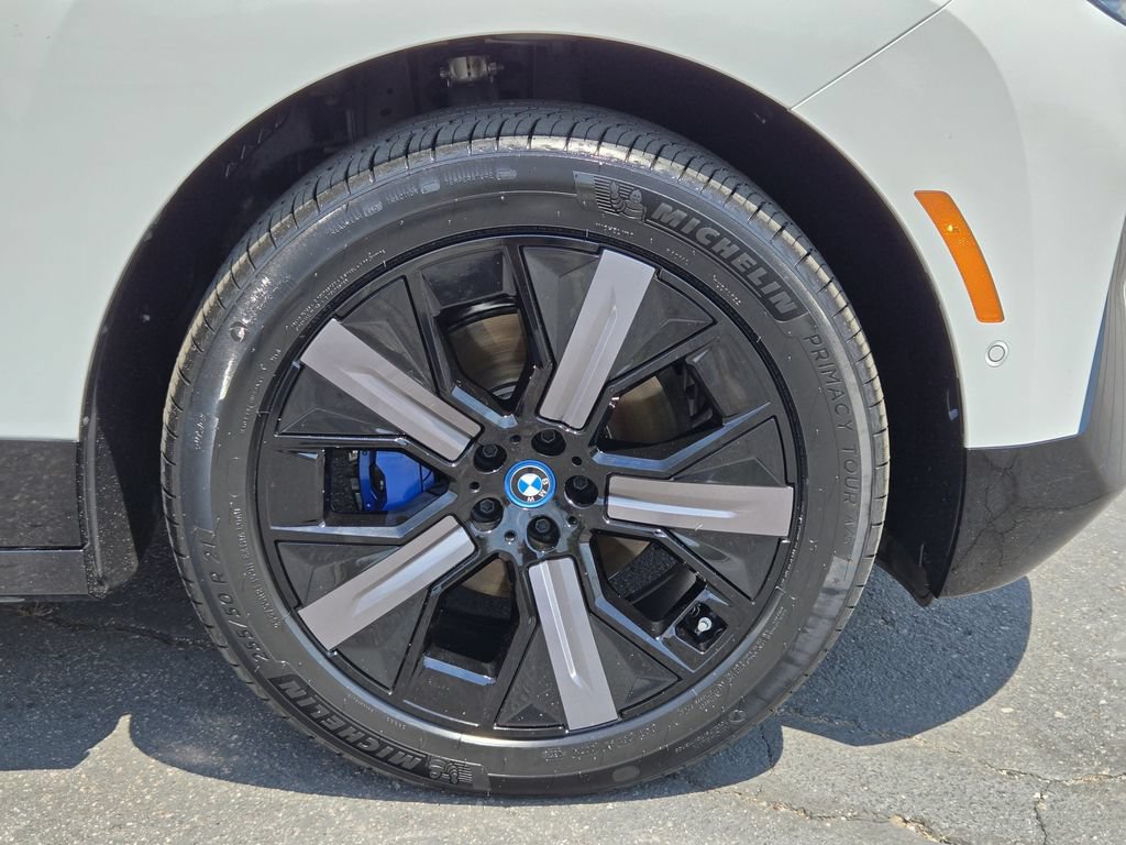 Certified 2024 BMW iX xDrive50 w/ Sport Package AWD/4WD image 11