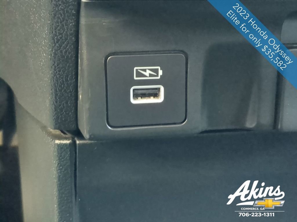 Used 2023 Honda Odyssey Elite image 19