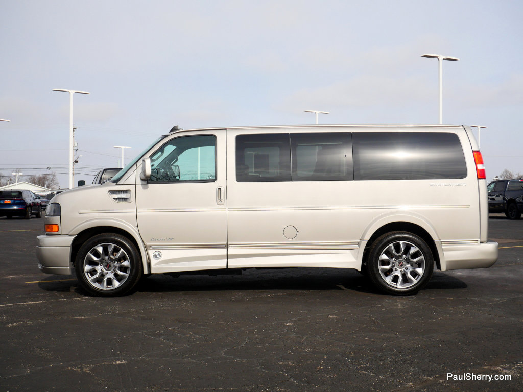 Used 2022 GMC Savana 2500 w/ Enhanced Convenience Package image 14