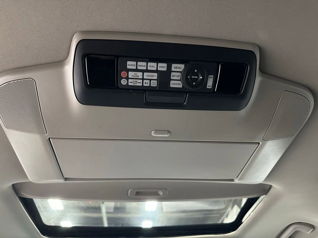 Used 2016 Honda Odyssey Touring Elite image 45