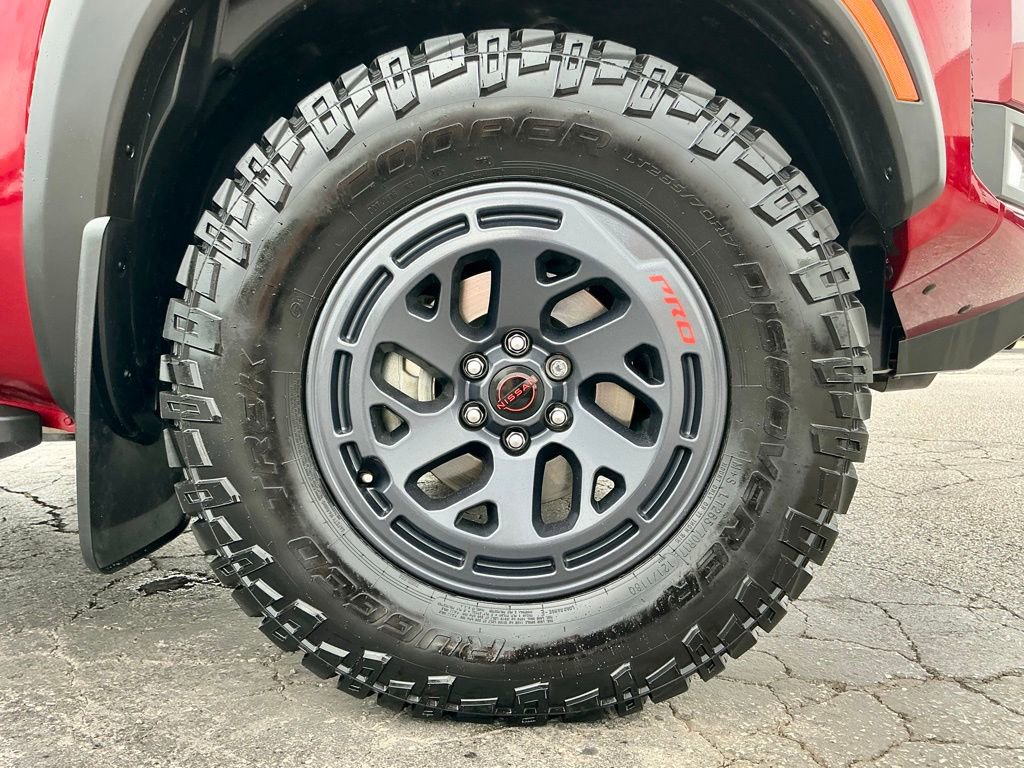 Used 2025 Nissan Frontier PRO-4X AWD/4WD image 21