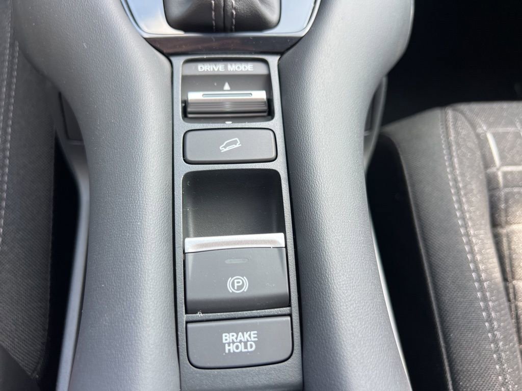 New 2026 Honda HR-V LX image 17
