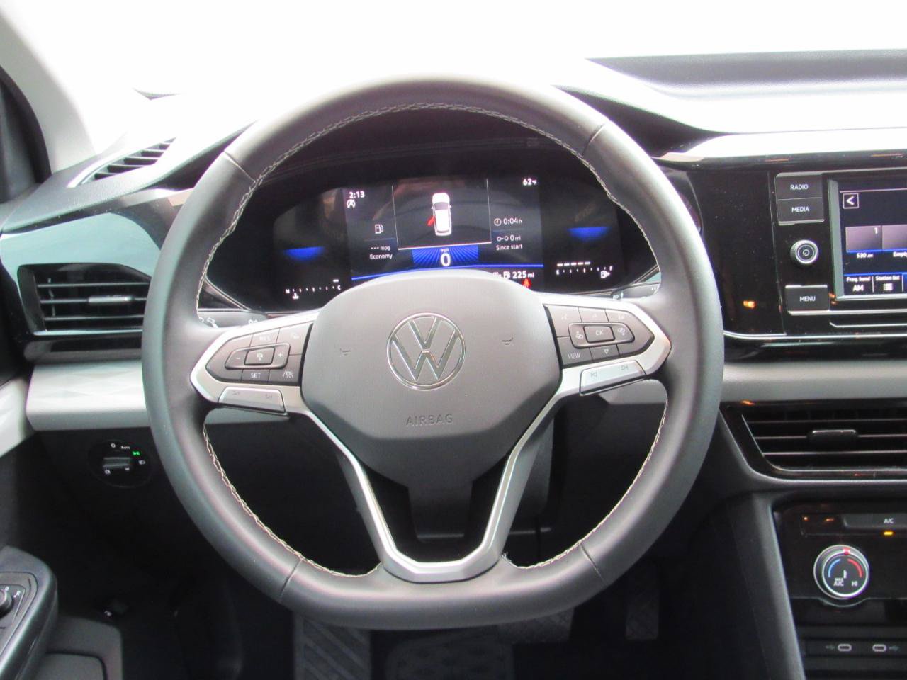 Used 2024 Volkswagen Taos S FWD image 18