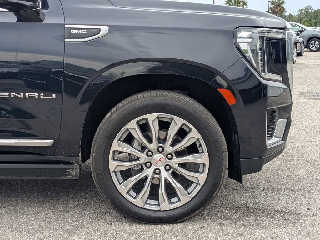 Used 2023 GMC Yukon Denali image 11