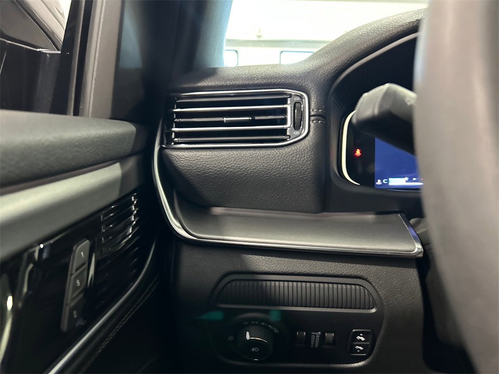 Used 2024 Jeep Wagoneer Series II image 19