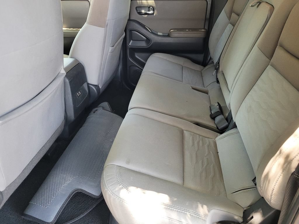 Used 2022 Nissan Frontier SV w/ Technology Package AWD/4WD image 10