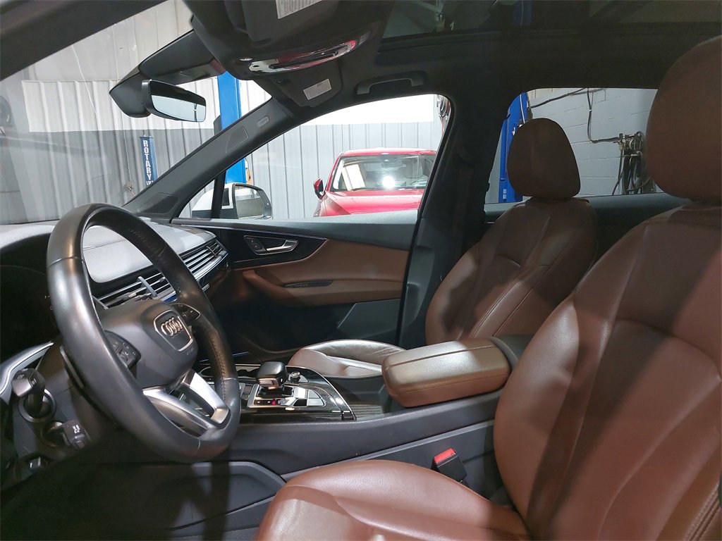Used 2019 Audi Q7 3.0T Premium Plus w/ Premium Plus Package image 16
