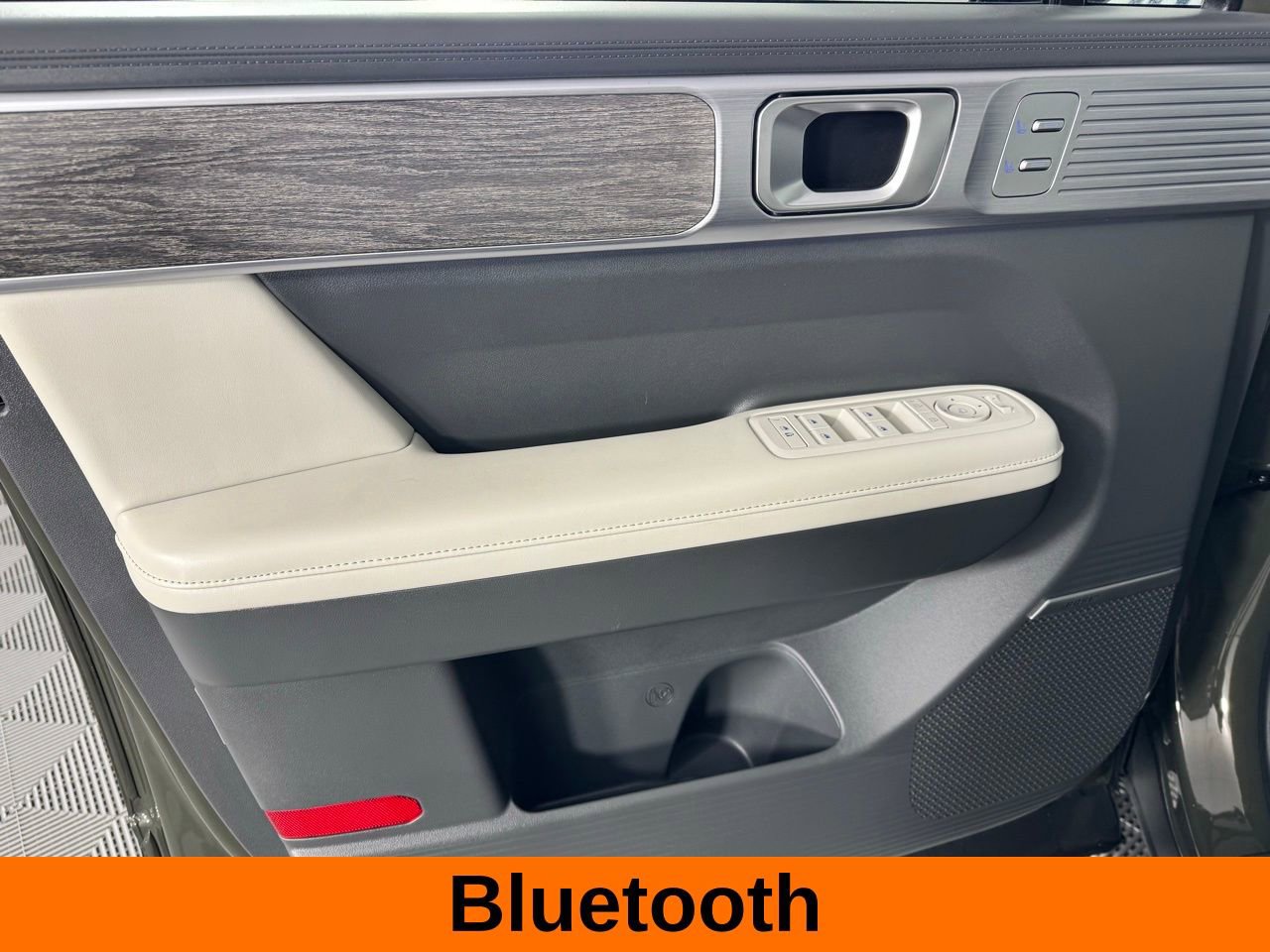 Used 2025 Hyundai Santa Fe Calligraphy image 9