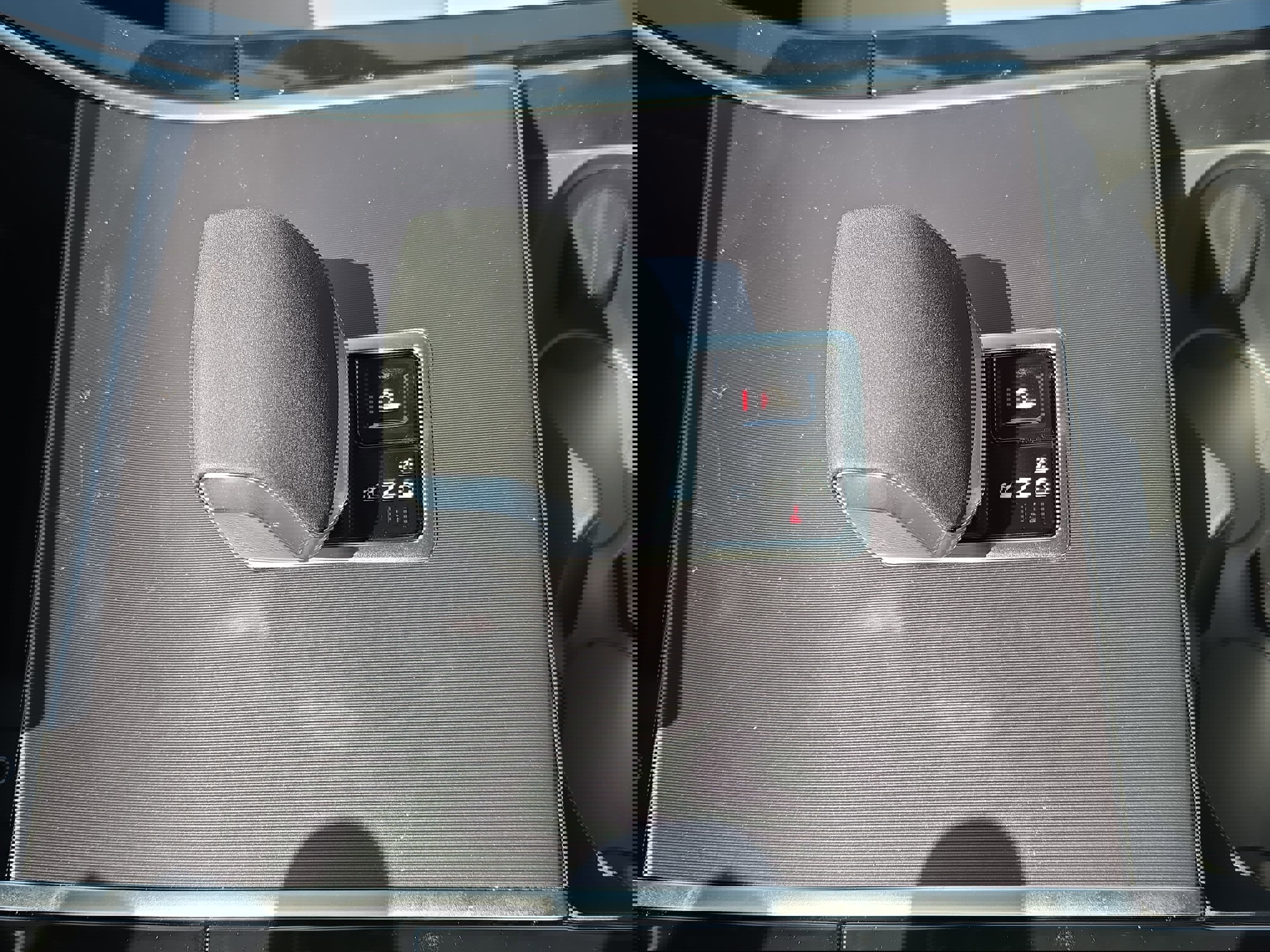 New 2026 Land Rover Range Rover Velar Dynamic SE AWD/4WD image 25