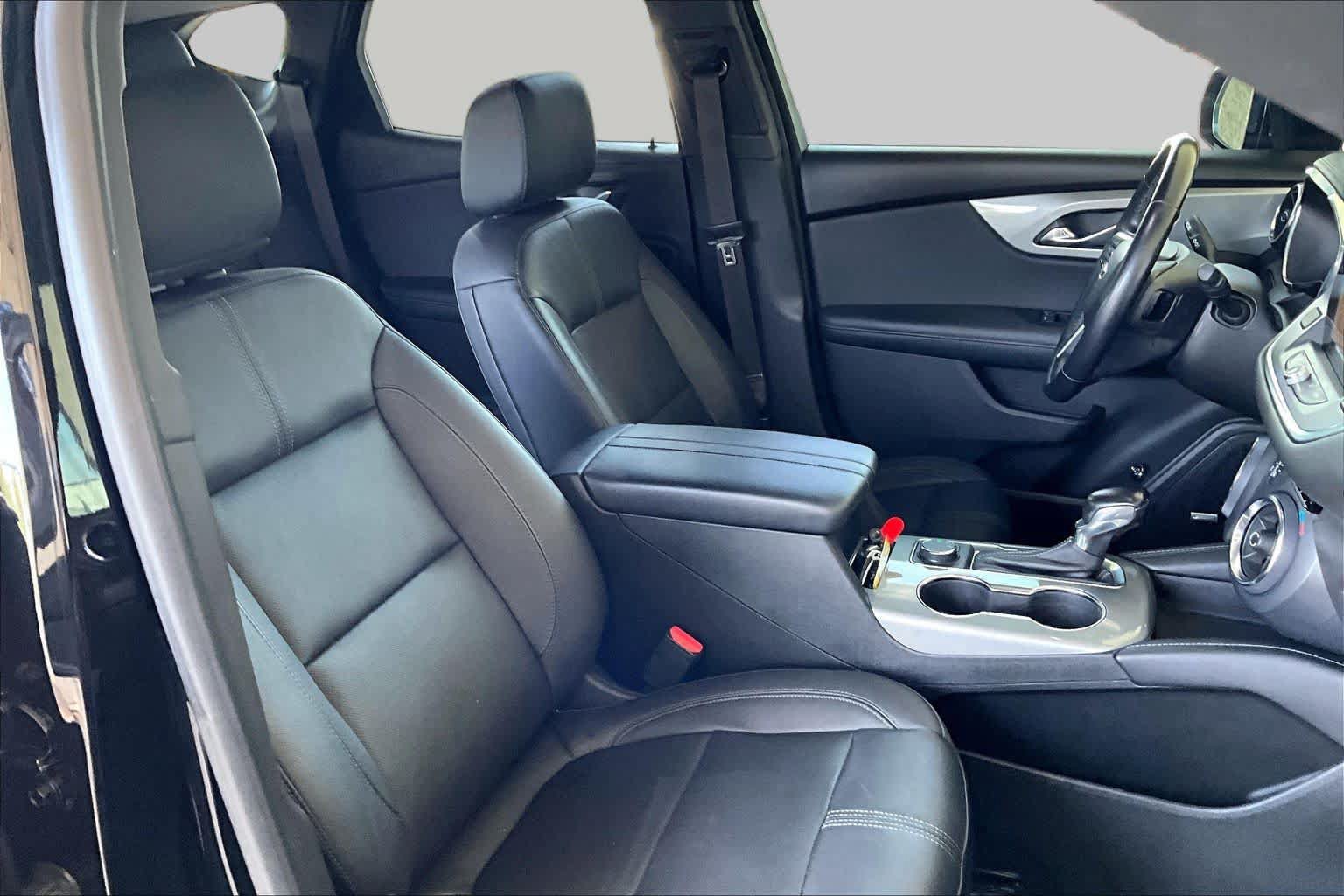 Used 2019 Chevrolet Blazer LT w/ Sound & Technology Package FWD image 9