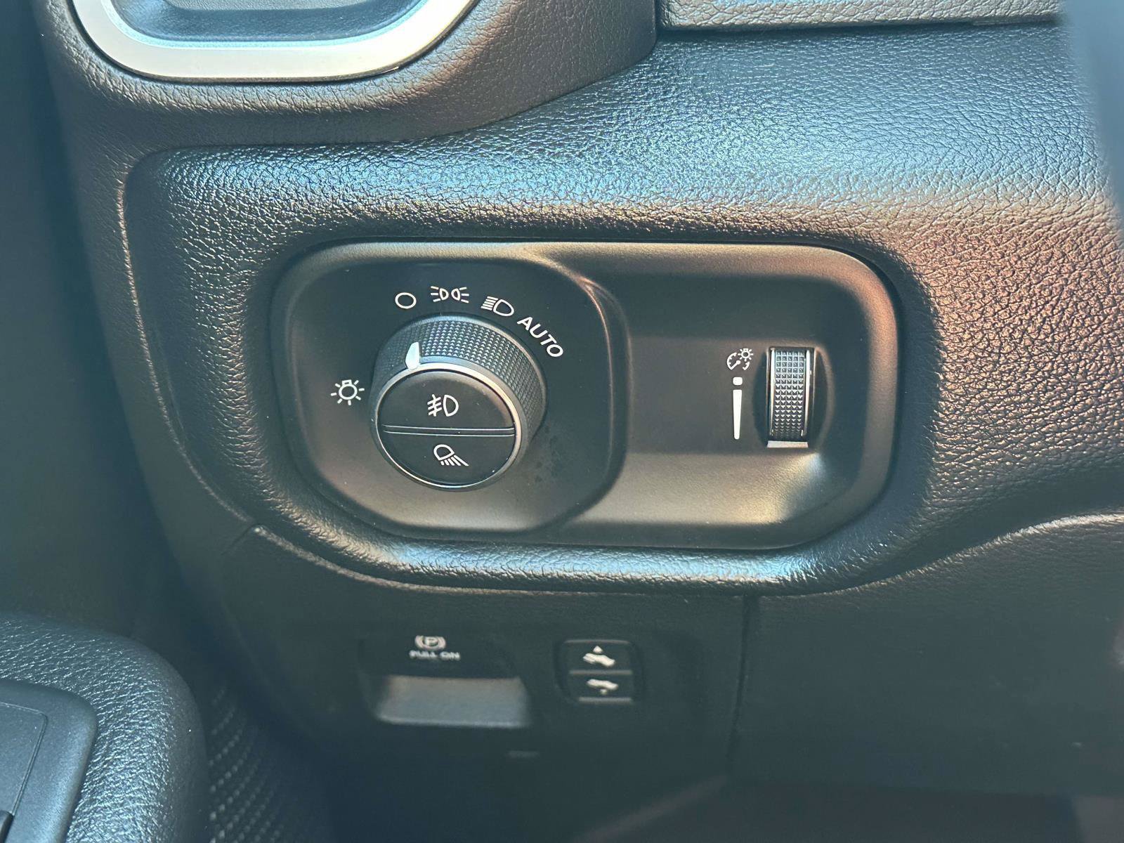 Used 2020 RAM 1500 Big Horn RWD image 21